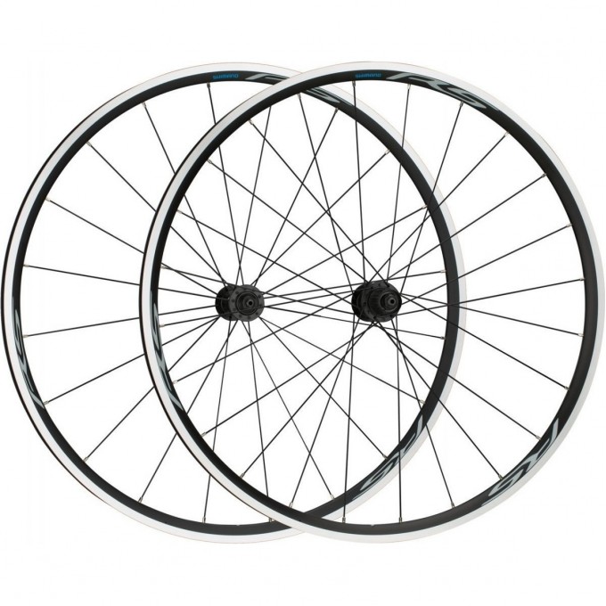 Комплект колес SHIMANO, RS100, 28", переднее и заднее для 10-11 скоростей, клинчер, OLD 100/130 мм, с оободными лентами, черный EWHRS100FRCB Комплект колес SHIMANO, RS100, 28", переднее и заднее для 10-11 скоростей, клинчер, OLD 100/130 мм, с оободными лентами, черный EWHRS100FRCB